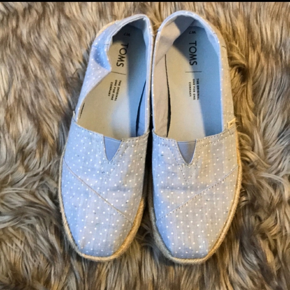 Toms - Picture 2 of 4